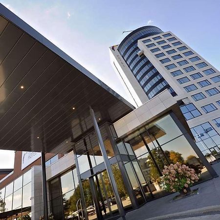 Van Der Valk Hotel Tiel Exterior foto